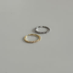 Zarif Taşlı Yüzük