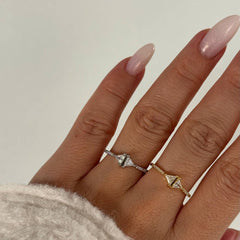 Karşılıklı Üçgen Yüzük