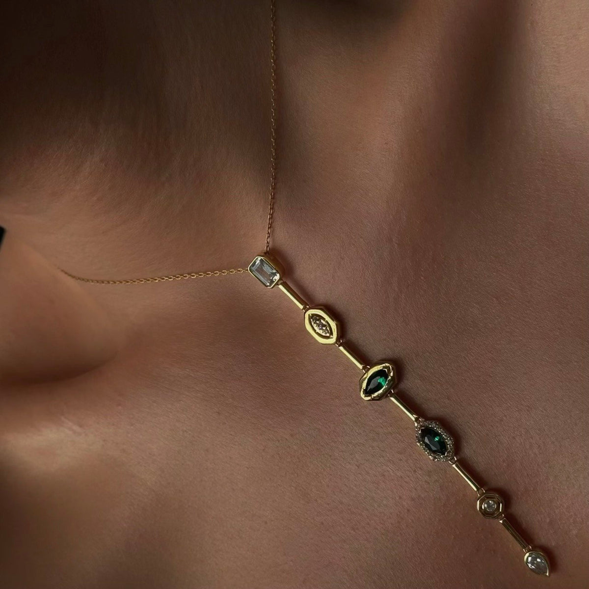 Yeşil Renk Taşlı Y Kolye / 925 Gümüş