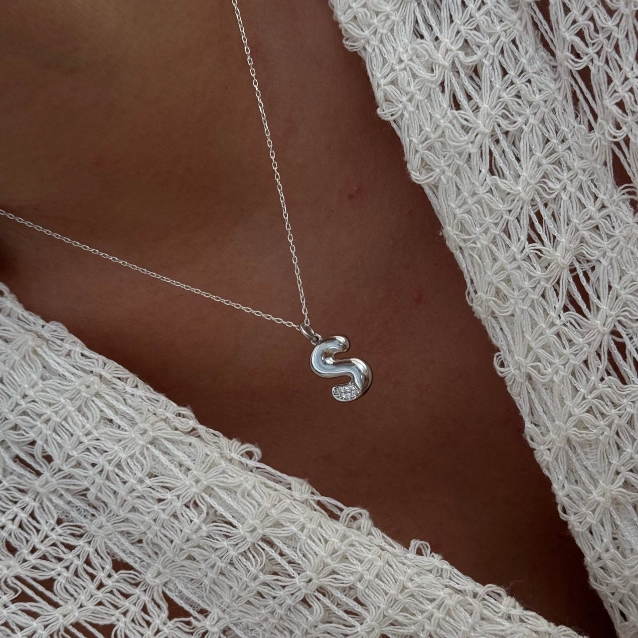 Büyük Taşlı Bubble Harf Kolye / 925 Gümüş