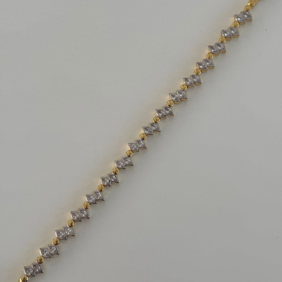 Asimetrik Damla Bileklik / 925 Gümüş