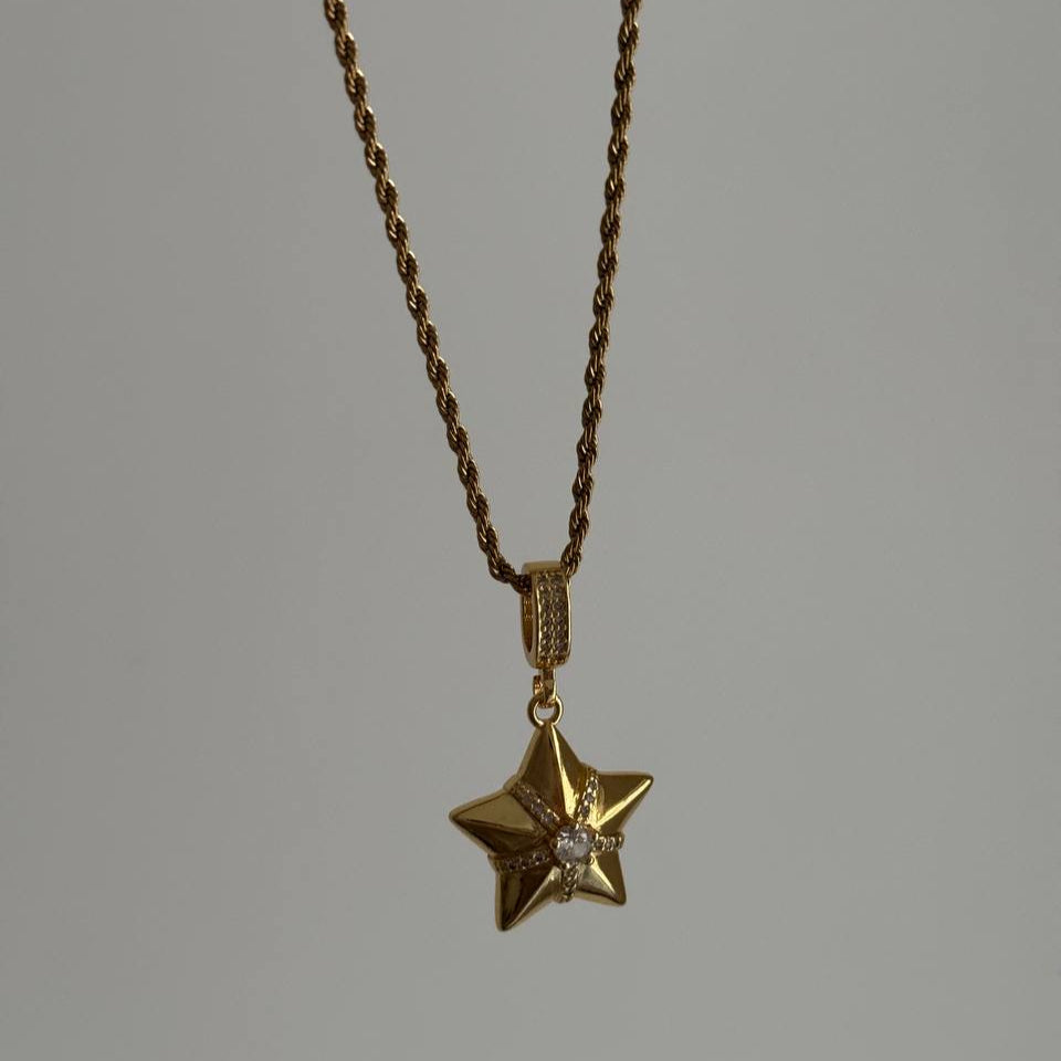 Yıldız Uç Çelik Kolye
