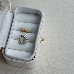 Tragus No:11