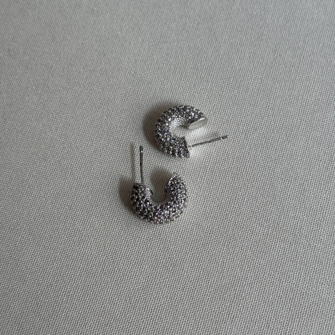 Minimal Taşlı Küpe