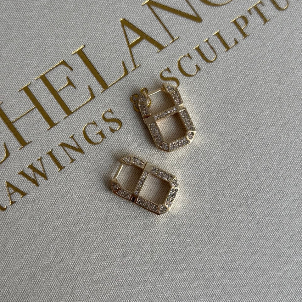 Kare Bölme Taş Küpe