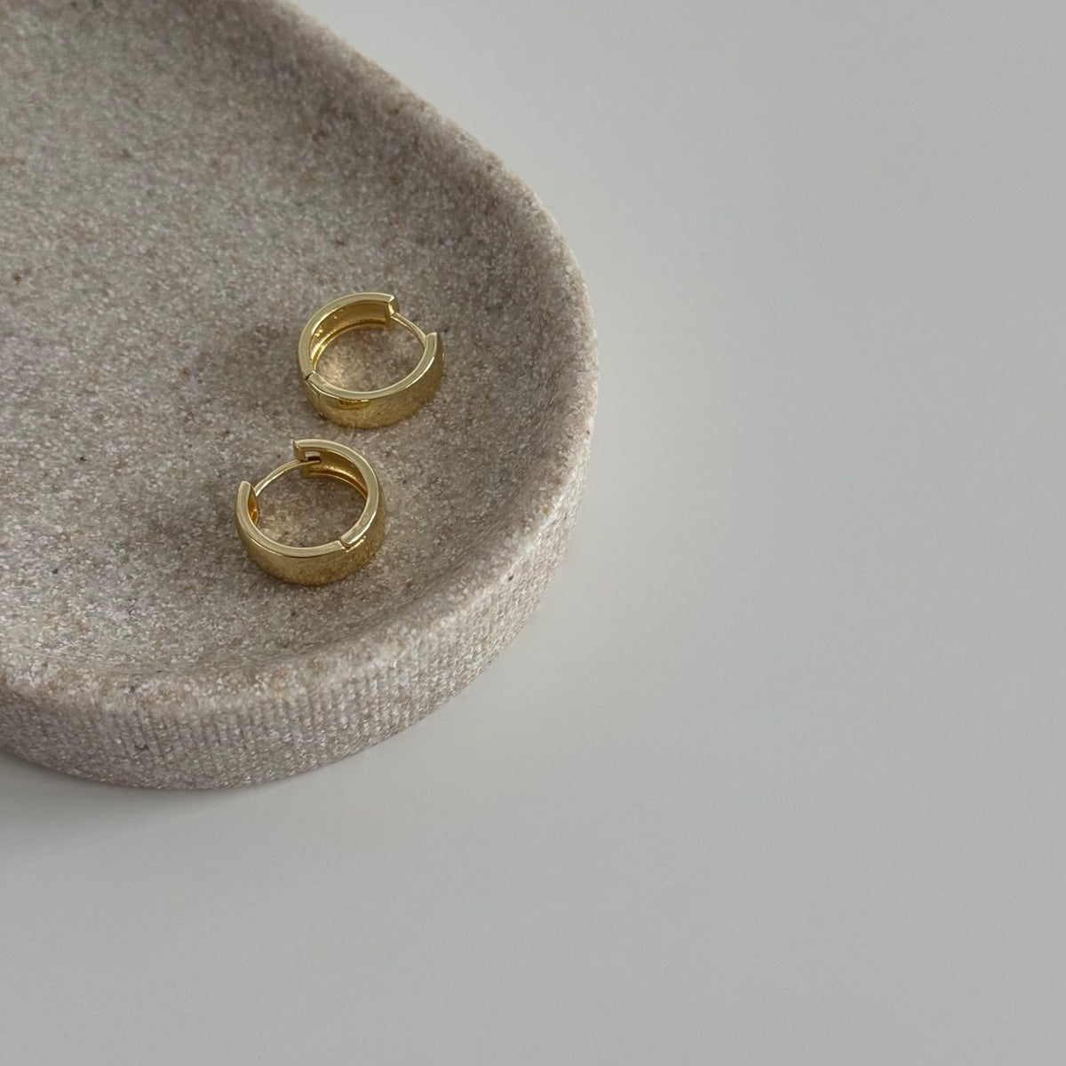 Yuvarlak Minimal Basic Küpe