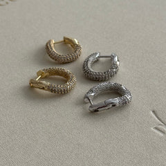 Full Taşlı Asimetrik Küpe