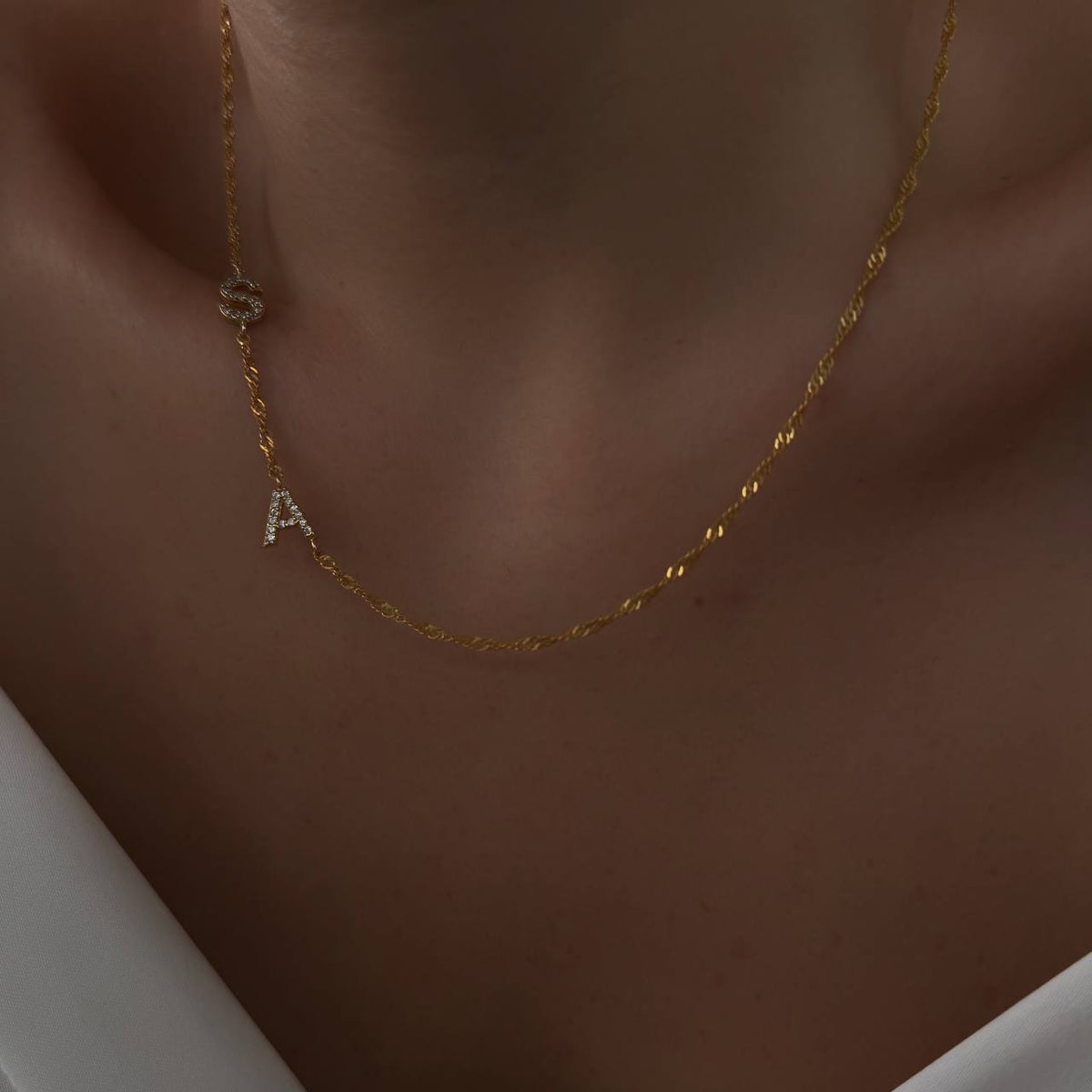 Minimal İki harfli Köprücük Kolye / 925 Gümüş