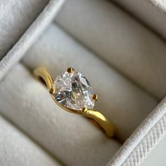 Damla Kristal Taş Yüzük /925 Gümüş