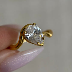 Damla Kristal Taş Yüzük /925 Gümüş