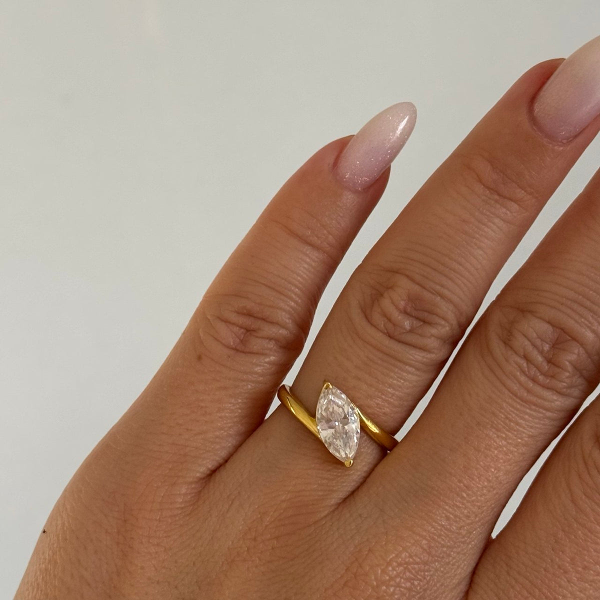 Yan Damla Model Yüzük / 925 Gümüş