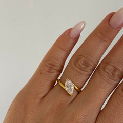 Yan Damla Model Yüzük / 925 Gümüş